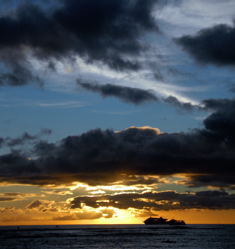 Entertainment after Dark / Sunset in Hawaii - (c) 2007 Ted Grellner